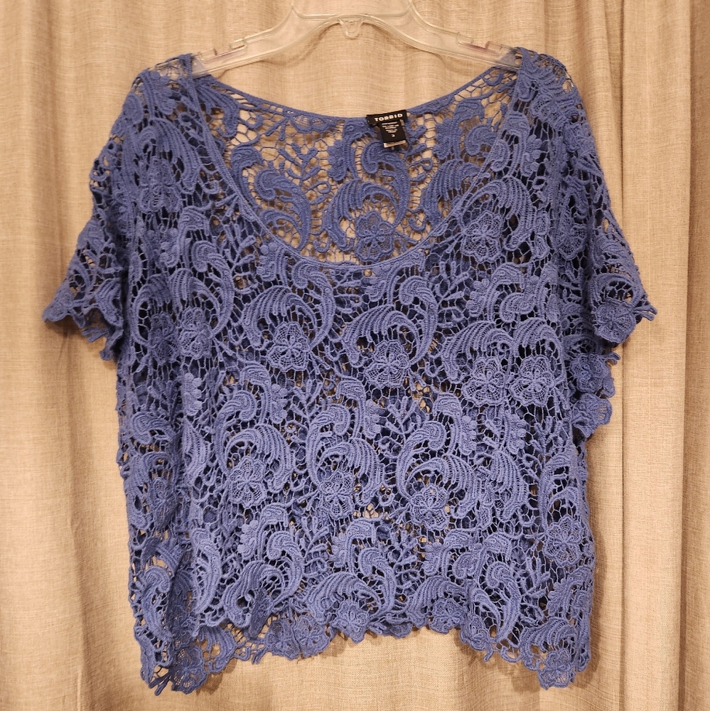 Lace Torrid cropped over shirt